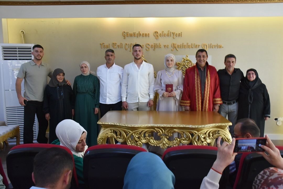 BAŞKANIMIZ, TUĞÇE KÖPRÜLÜ VE YILMAZ TURHAN AYHAN ÇİFTİNİN NİKAH AKİTLERİNİ GERÇEKLEŞTİRDİ