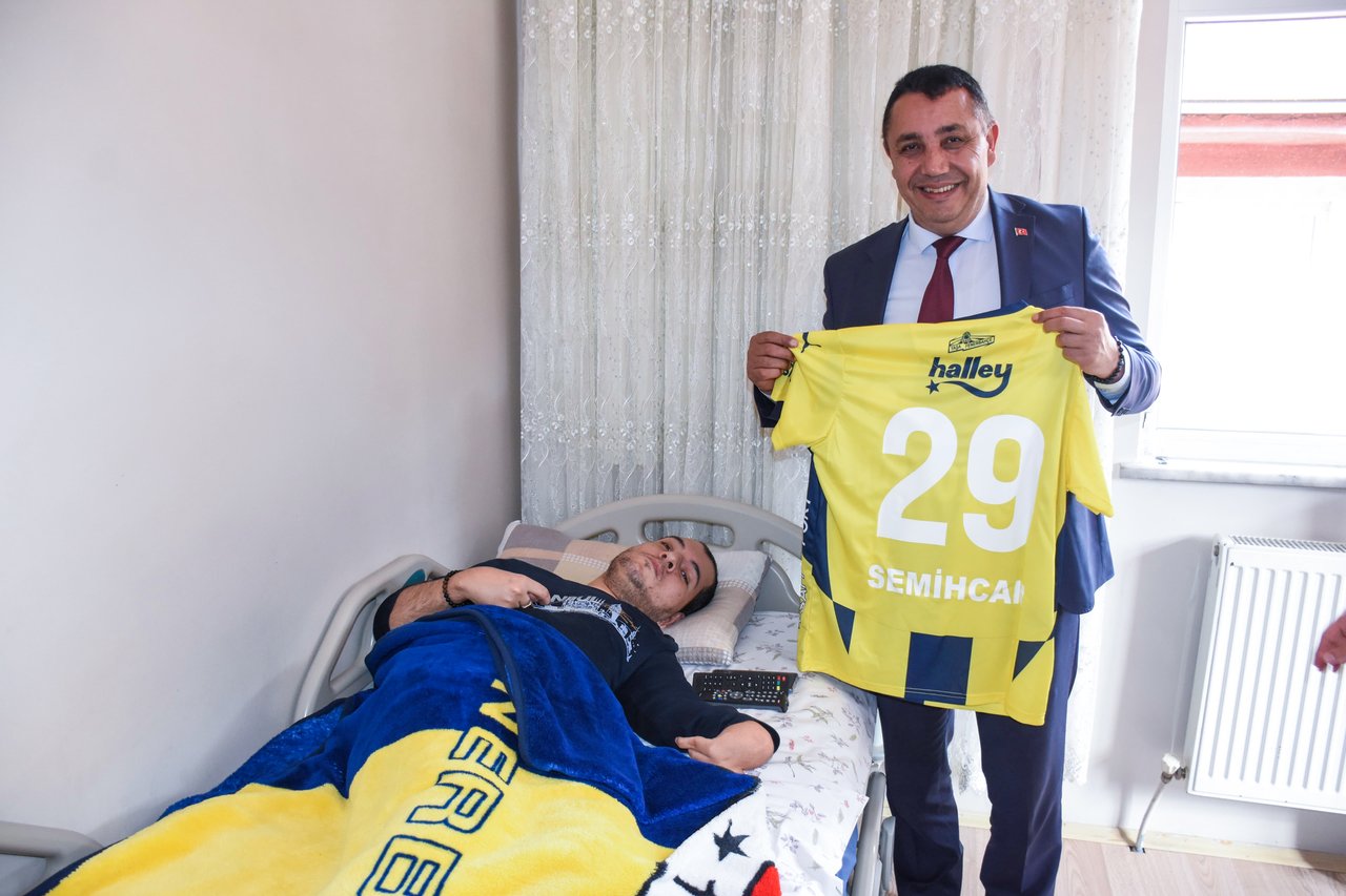 BAŞKANIMIZ, 10-16 MAYIS ENGELLİLER HAFTASI KAPSAMINDA, KARDEŞİMİZ SEMİHCAN’I ZİYARET ETTİ