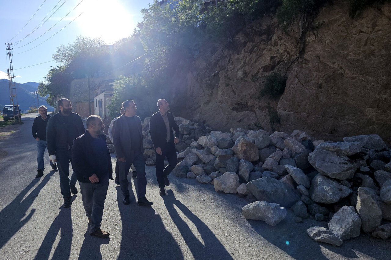 BAŞKANIMIZ, HÜRRİYET CADDESİ VE TANJANT YOLUNDAKİ ÇALIŞMALARI YERİNDE İNCELEDİ