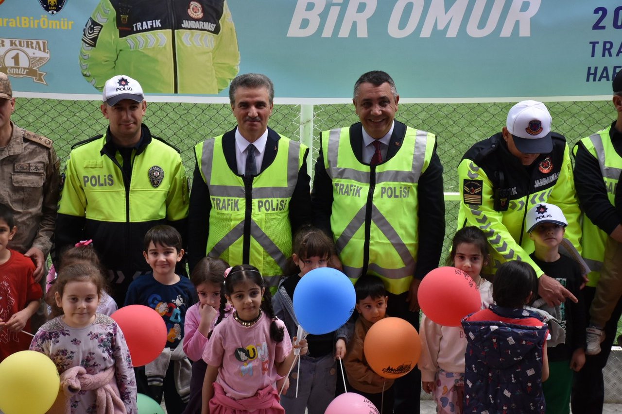BAŞKANIMIZ, ŞEHİT POLİS CENGİZ ERKAN ÇOÇUK TRAFİK EĞİTİM PARKI’NDAKİ TRAFİK ETKİNLİĞİNE KATILDI