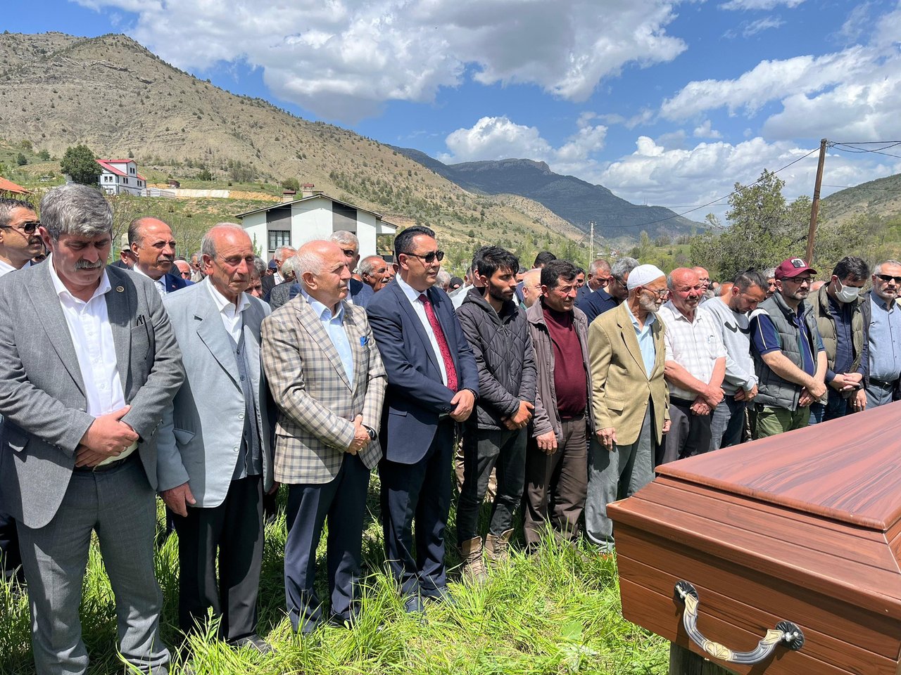 BAŞKANIMIZ, İLİMİZ DEDELİ KÖYÜ SAKİNLERİNDEN İSMAİL YALÇIN’I EBEDİYETE UĞURLADI