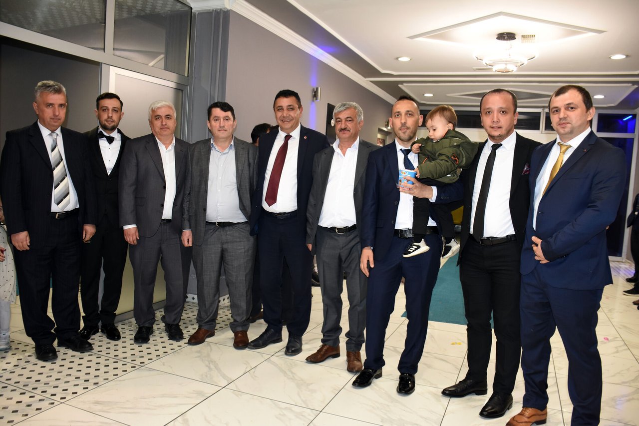 BAŞKANIMIZ, HAZAL VE ERDOĞAN KARDEŞLERİMİZİN DÜĞÜN MERASİMLERİNE KATILIM SAĞLADI