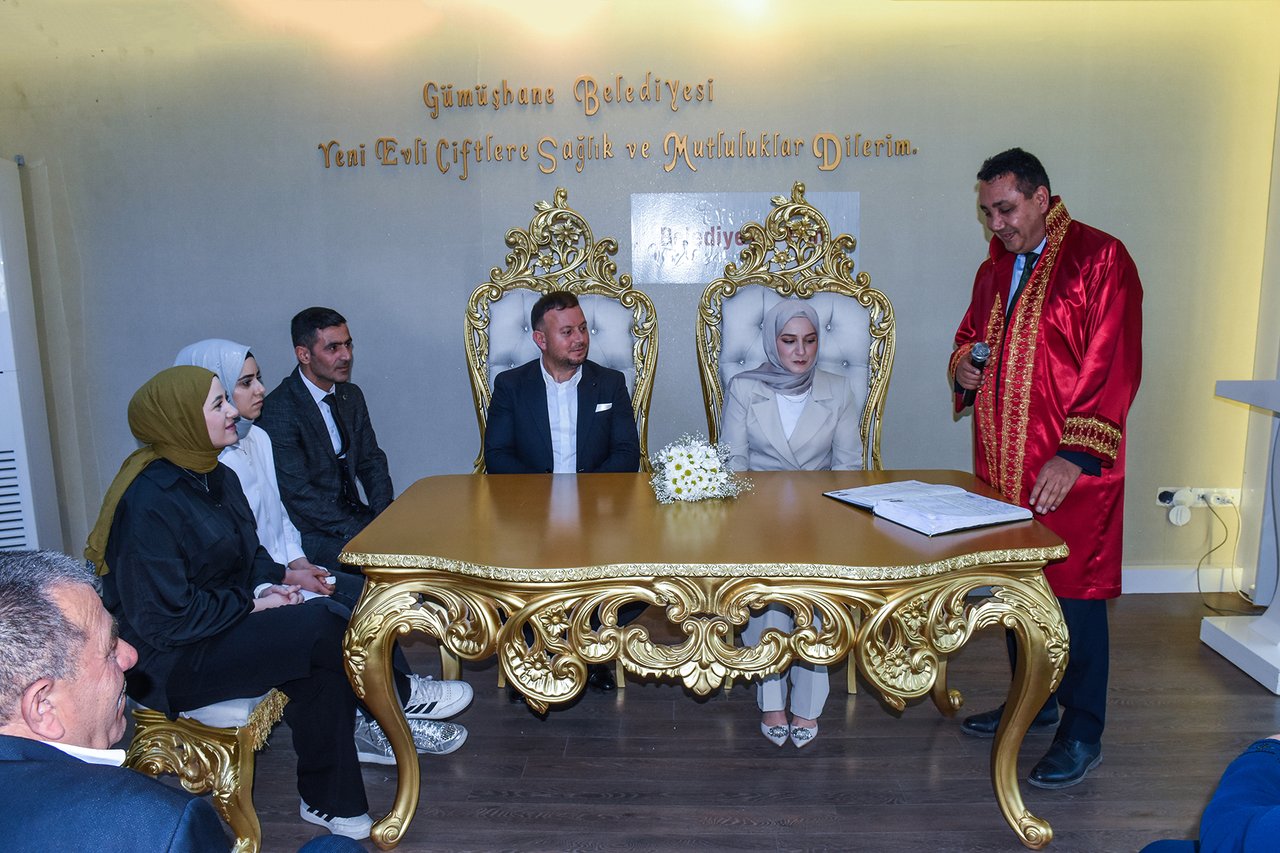 BAŞKANIMIZ, MERYEM UYGUR VE EMRAH BAL KARDEŞLERİMİZİN NİKAH AKDİNİ GERÇEKLEŞTİRDİ