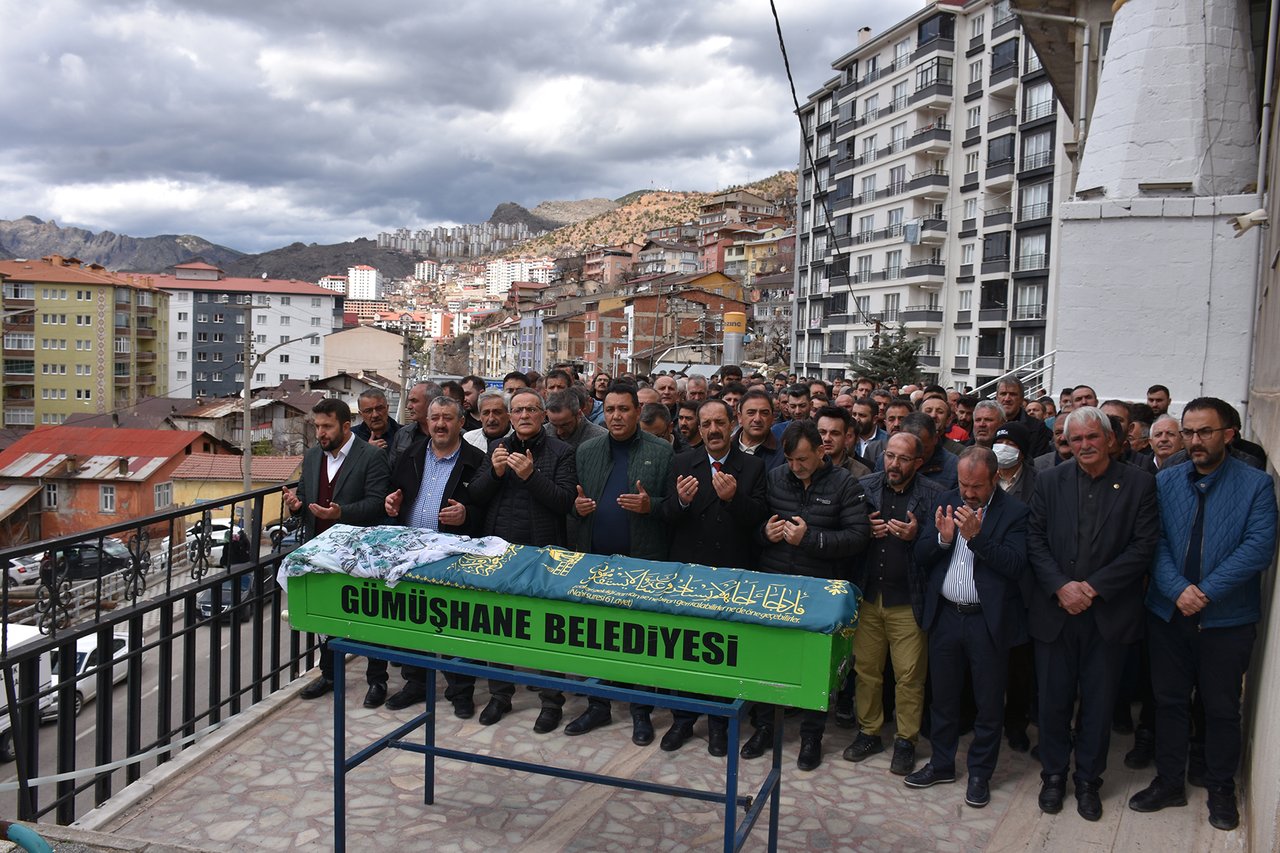 BAŞKANIMIZ, İLİMİZ ULUKALE KÖYÜ VE İNÖNÜ MAHALLESİ SAKİNLERİNDEN GÜLPERİ ATEŞ’İ EBEDİYETE UĞURLADI