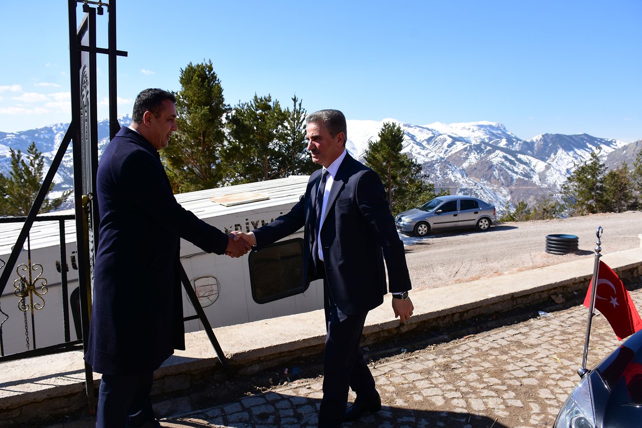 BAŞKANIMIZ, SOKAK HAYVANLARI MERKEZİMİZİ ZİYARET ETTİ, İÇME SUYU İSHALE HATTI YOLUNU İNCELEDİ