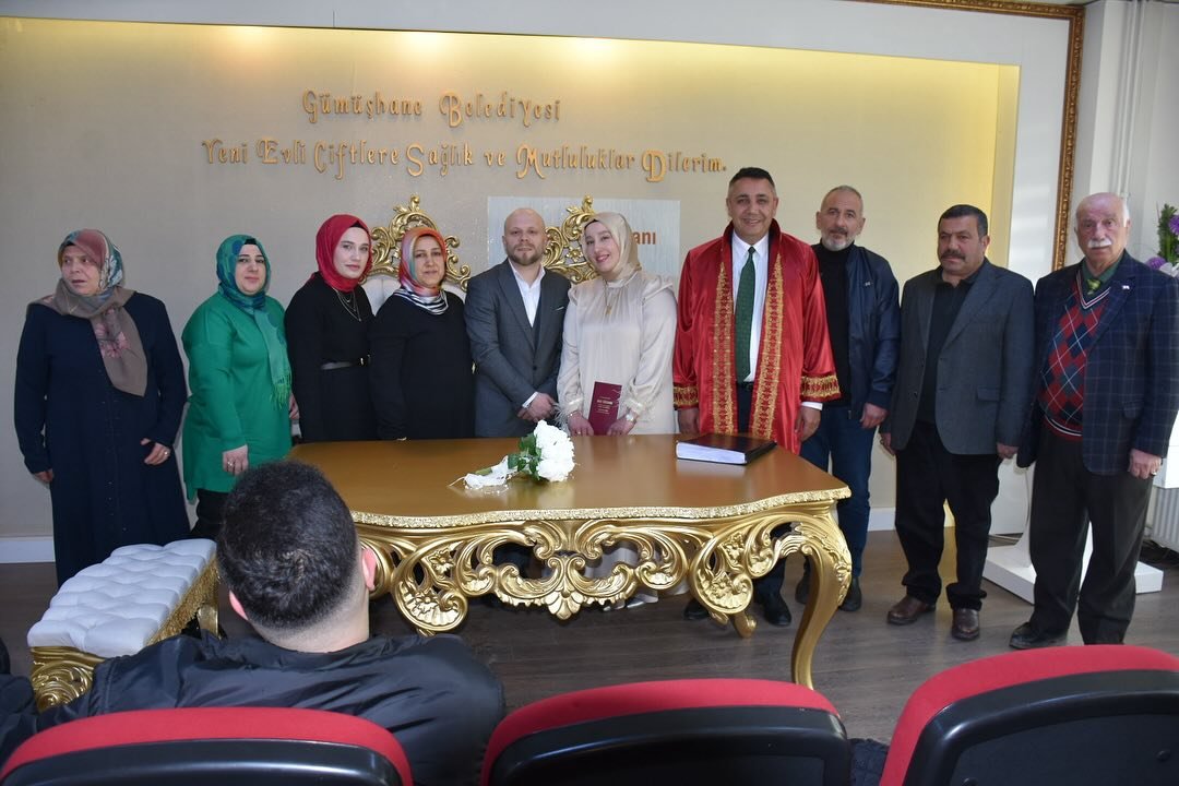 BAŞKANIMIZ, ASLIHAN KOL VE METİN ZENGİN ÇİFTİNİN NİKAH AKİTLERİNİ GERÇEKLEŞTİRDİ
