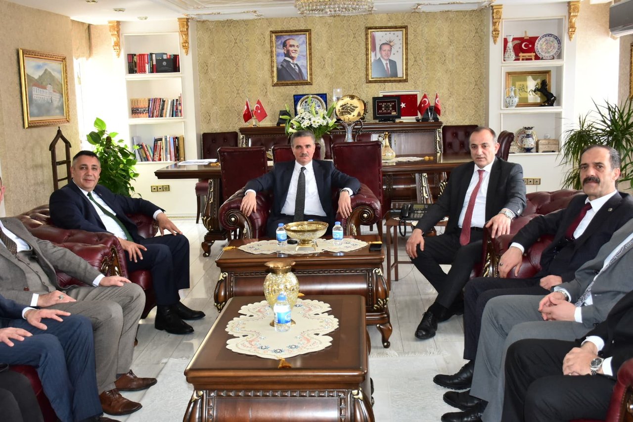 BAŞKANIMIZ, VALİMİZ SAYIN AYDIN BARUŞ’U ZİYARET EDEREK HASBİHAL ETTİ