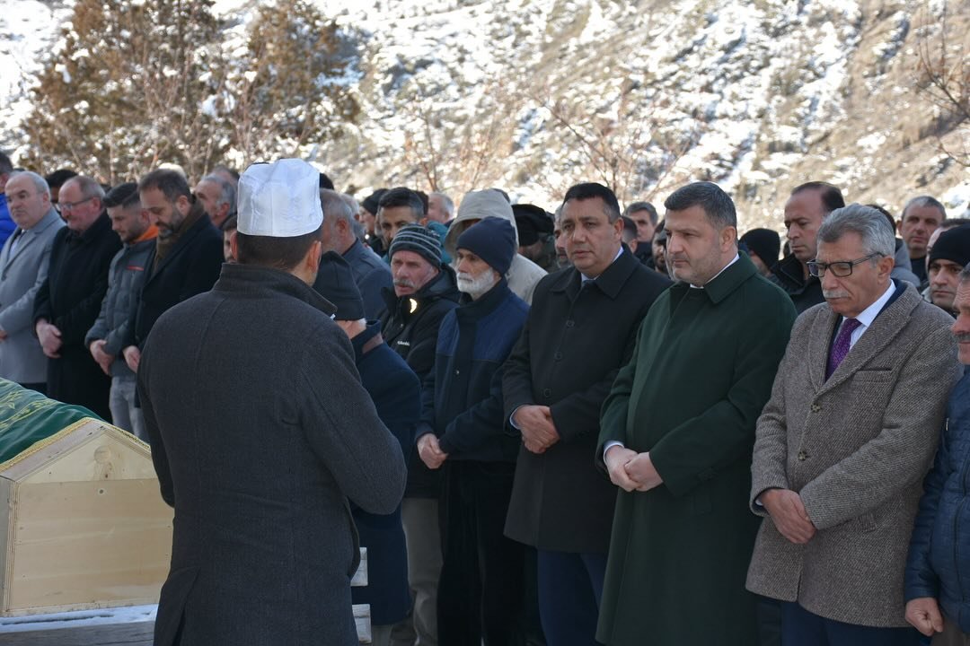 BAŞKANIMIZ, GÜMÜŞKAYA KÖYÜ SAKİNLERİNDEN MUZAFFER AKBAĞ’I EBEDİYETE UĞURLADI