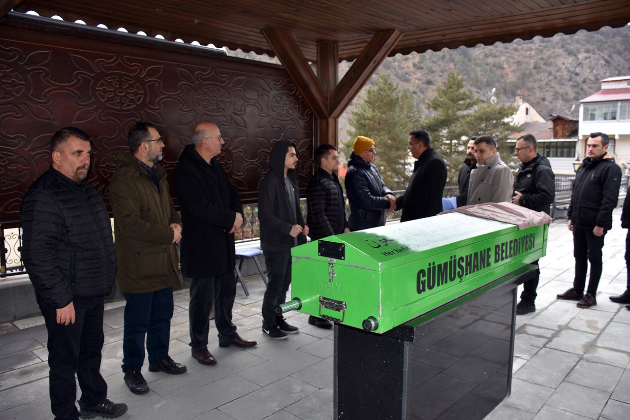 BAŞKANIMIZ, İLİMİZ YEŞİLDERE KÖYÜ SAKİNLERİNDEN AYŞE TURAN’I EBEDİYETE UĞURLADI