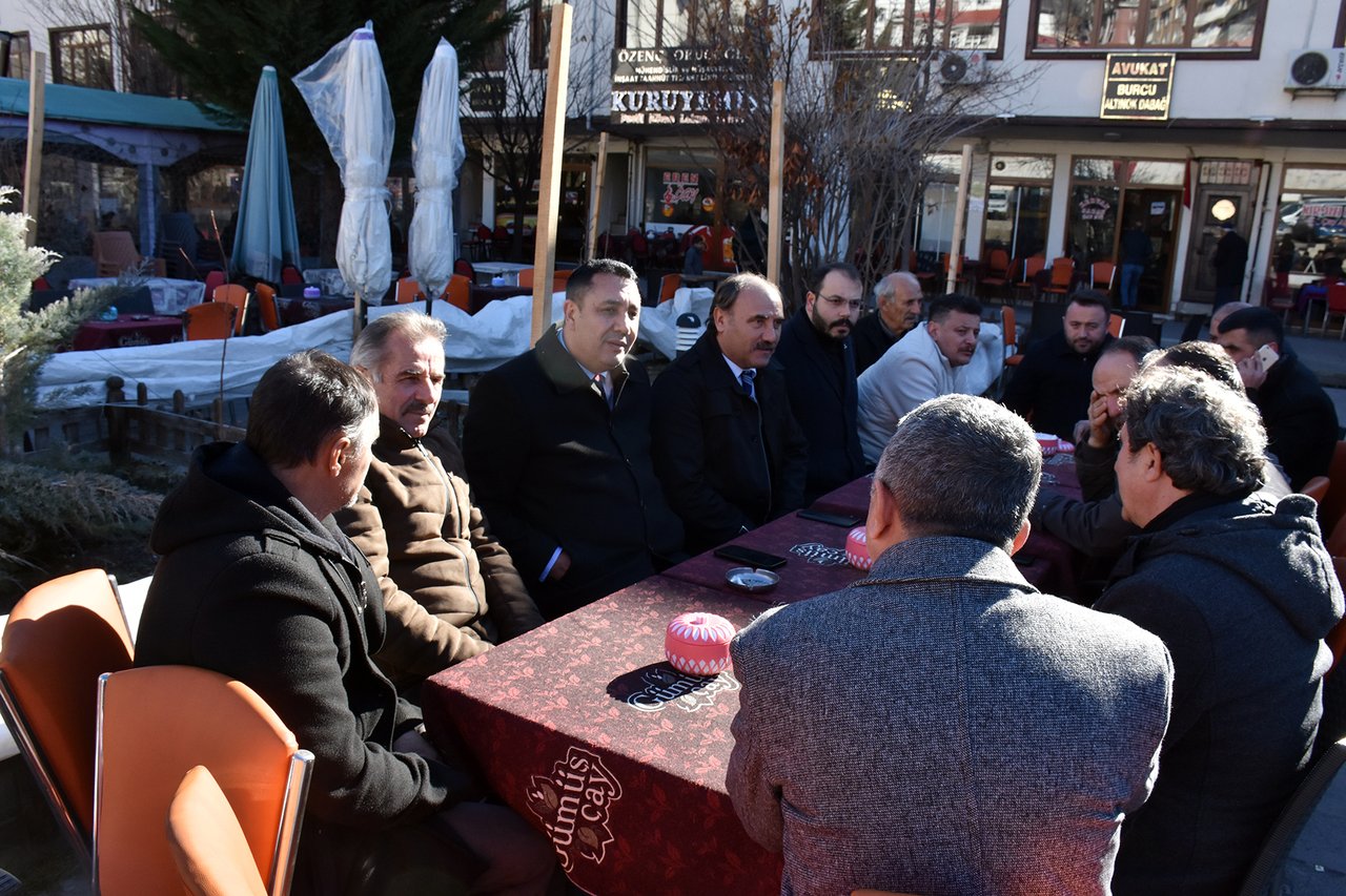 BAŞKANIMIZ, ESNAF VE VATANDAŞLARIMIZLA BİR ARAYA GELEREK HASBİHAL ETTİ
