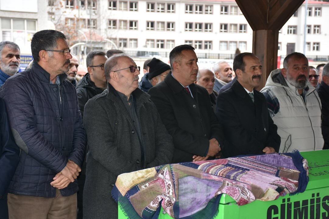 BAŞKANIMIZ, YAYDEMİR KÖYÜ SAKİNLERİNDEN ALİYE OĞUR’U EBEDİYETE UĞURLADI