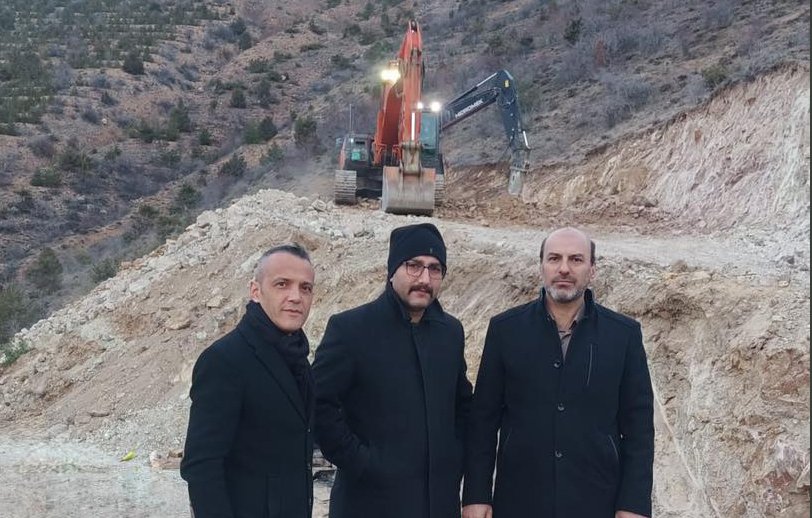 BAŞKAN VEKİLİMİZ HAMZA BAYRAK, İNÖNÜ MAHALLESİ'NDE DEVAM EDEN SU DEPOSU YOL ÇALIŞMASINI İNCELEDİ
