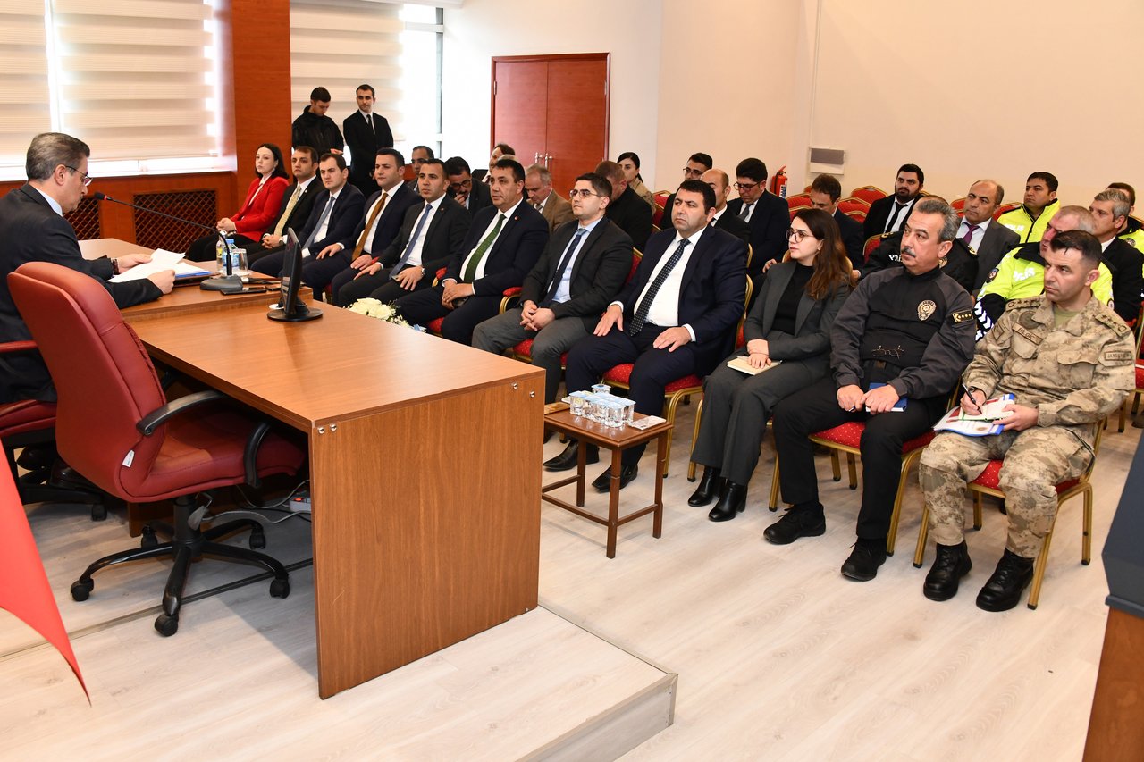BAŞKANIMIZ, KIŞ MEVSİMİ TRAFİK TEDBİRLERİ KOORDİNASYON TOPLANTISINA KATILDI
