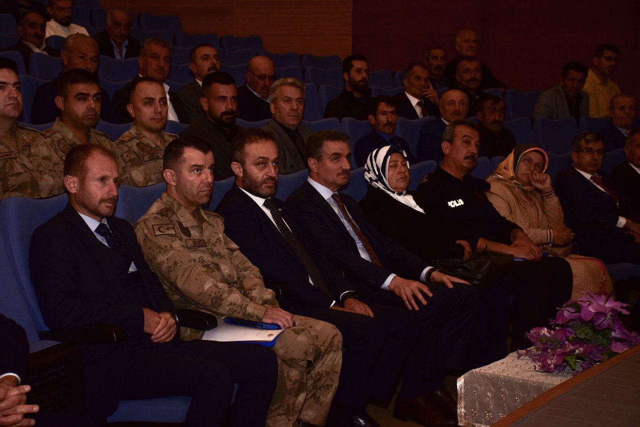 BELEDİYE BAŞKAN VEKİLİMİZ HATİCE IŞIK GÜRÇINAR, 19 EKİM MUHTARLAR GÜNÜ PROGRAMINA KATILDI