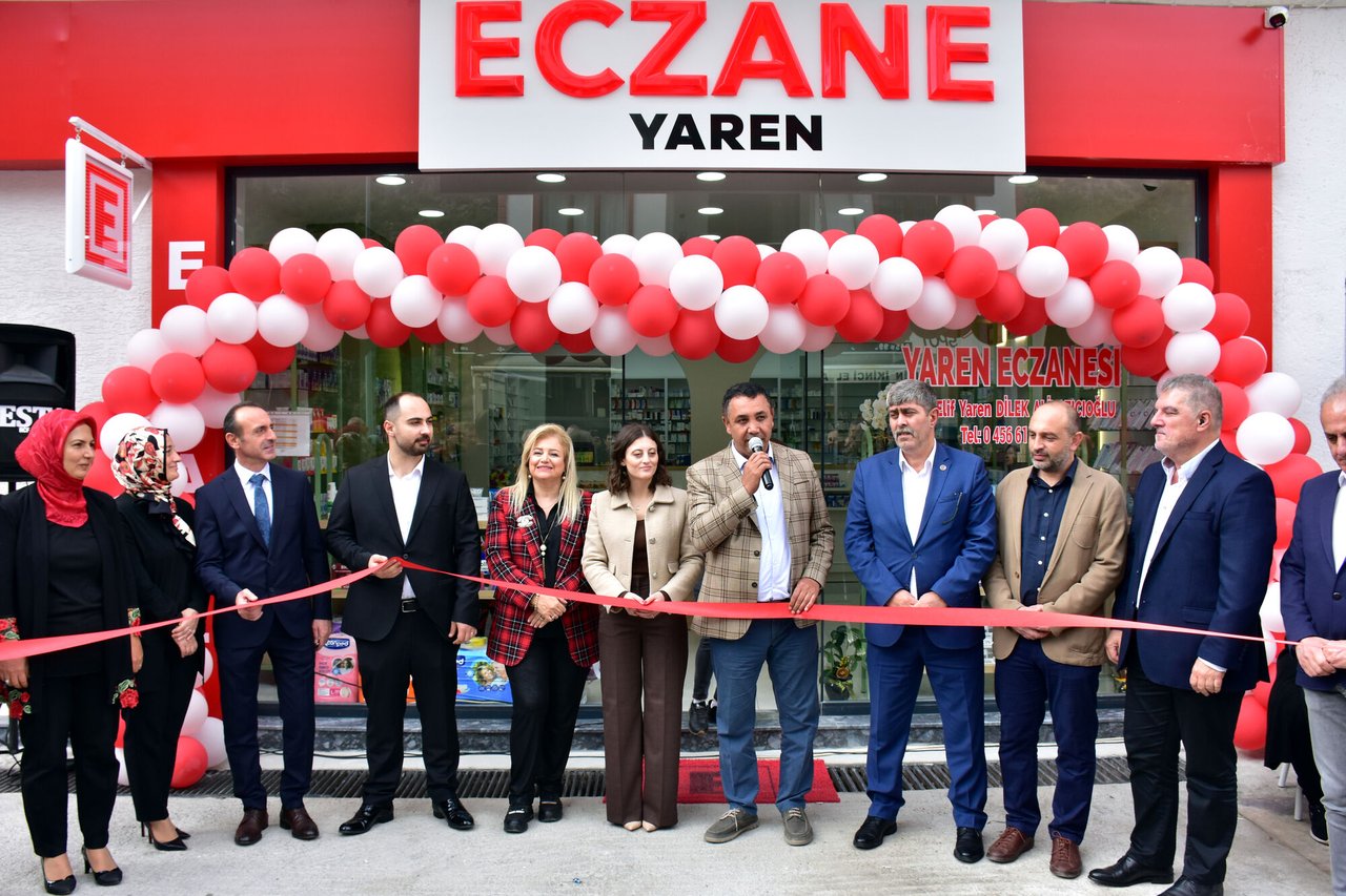 BAŞKANIMIZ, YAREN ECZANESİNİN AÇILIŞINA KATILDI