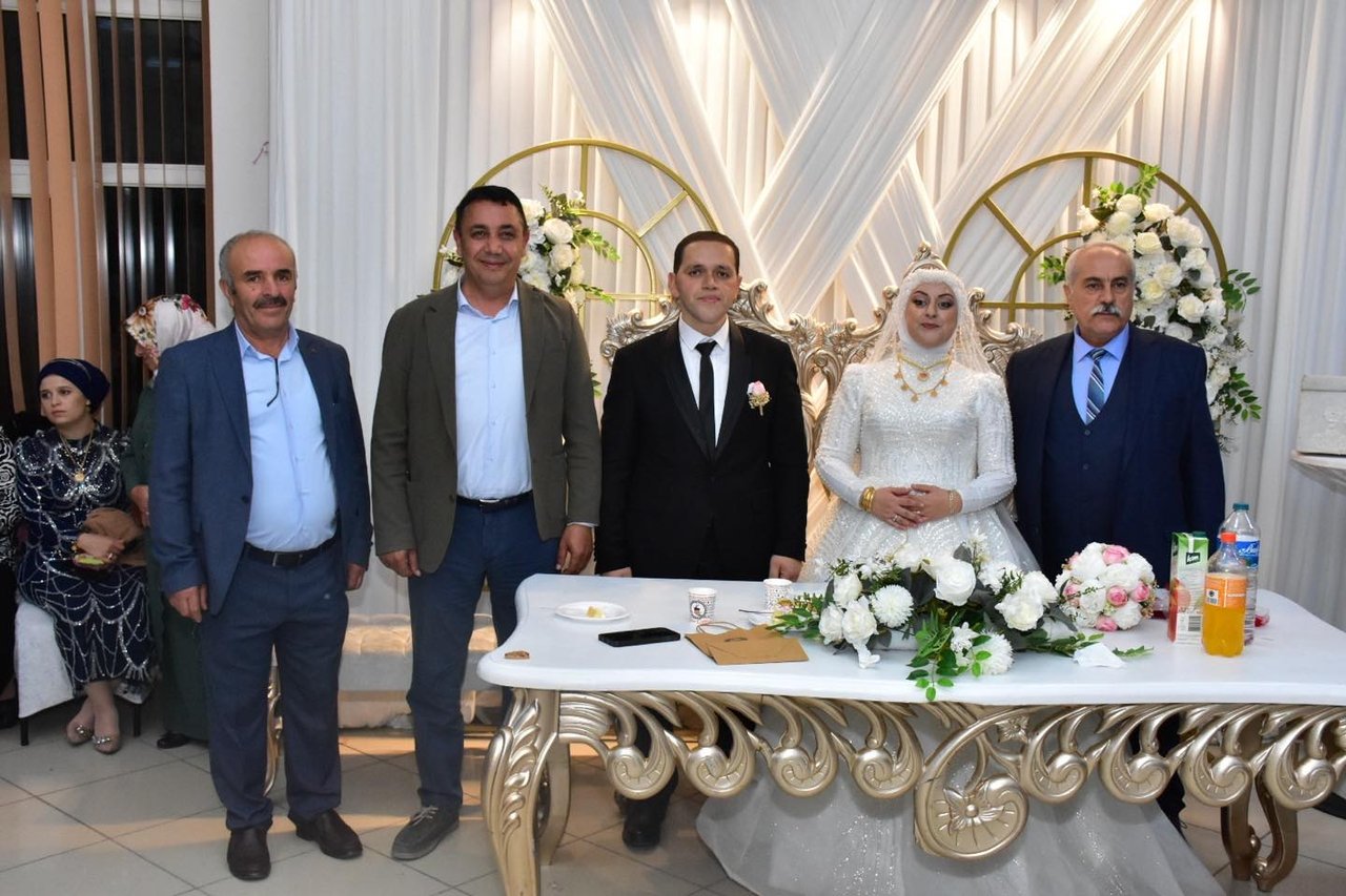 BAŞKANIMIZ, MERVE ÇELİK VE ENVER SARI ÇİFTİNİN DÜĞÜN TÖRENLERİNE KATILDI