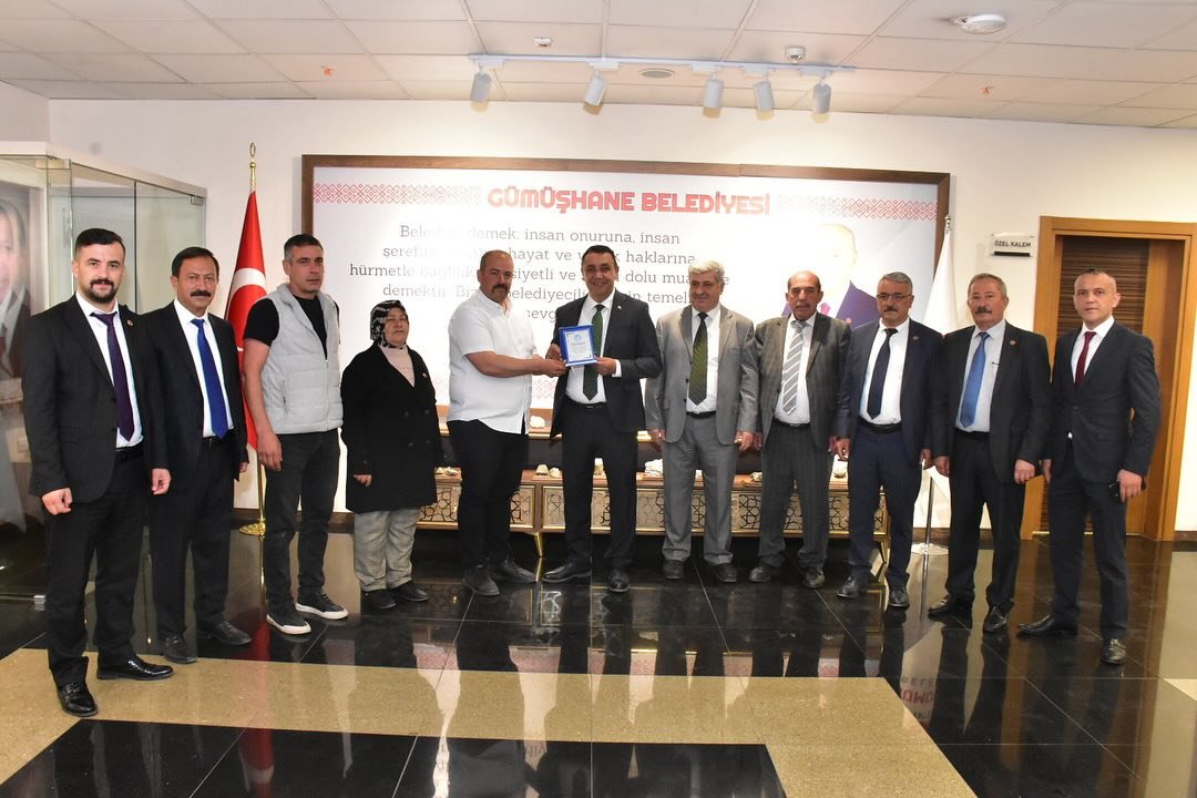ÜLKÜ OCAKLARI GÜMÜŞHANE İL BAŞKANI SADIK COŞKUN VE YÖNETİMİ, BELEDİYEMİZİ ZİYARET ETTİ
