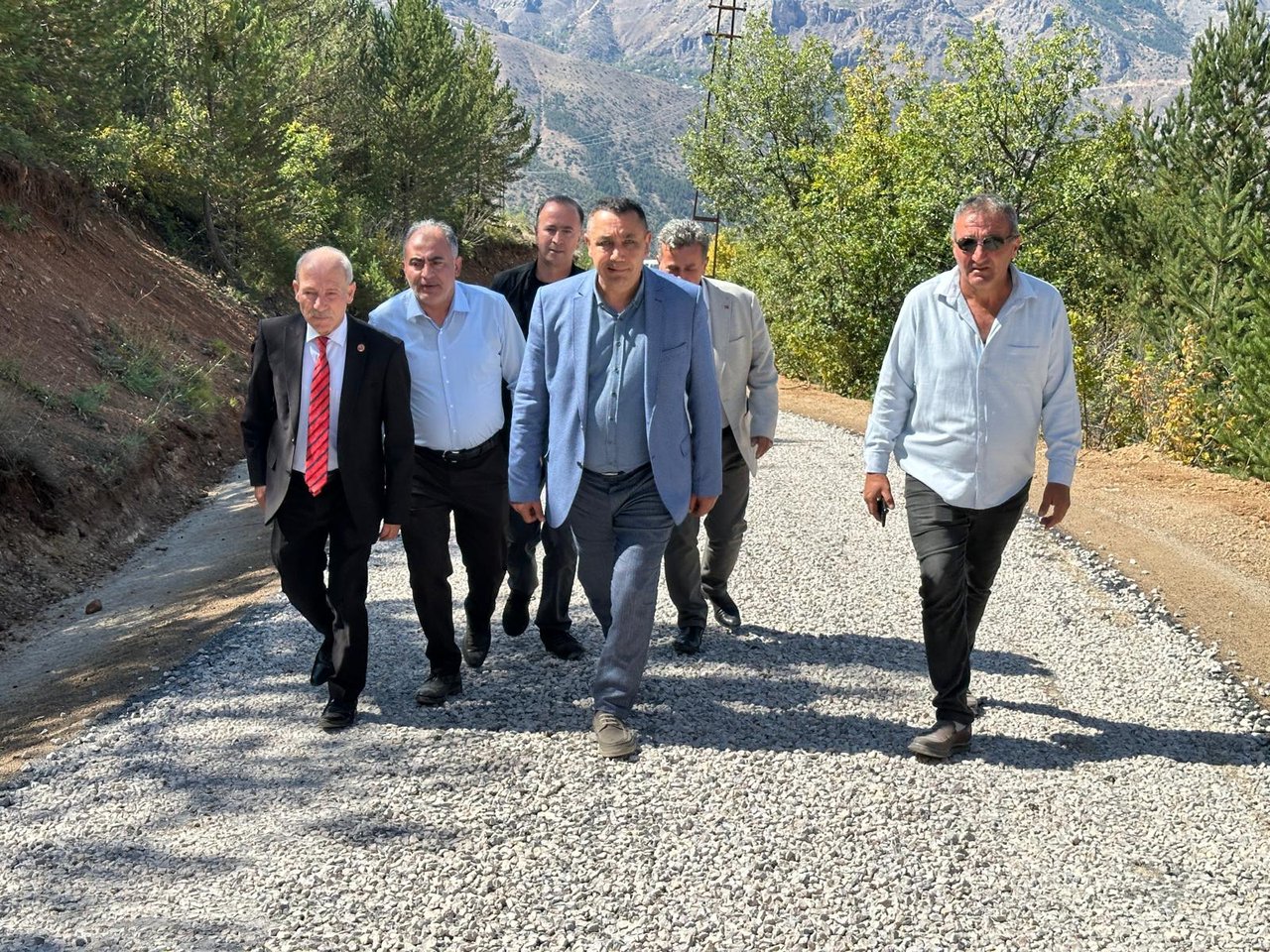 BAŞAKANIMIZ, KIZILKÖY’DE ASFALTLAMA ÇALIŞMALARINI İNCELEDİ