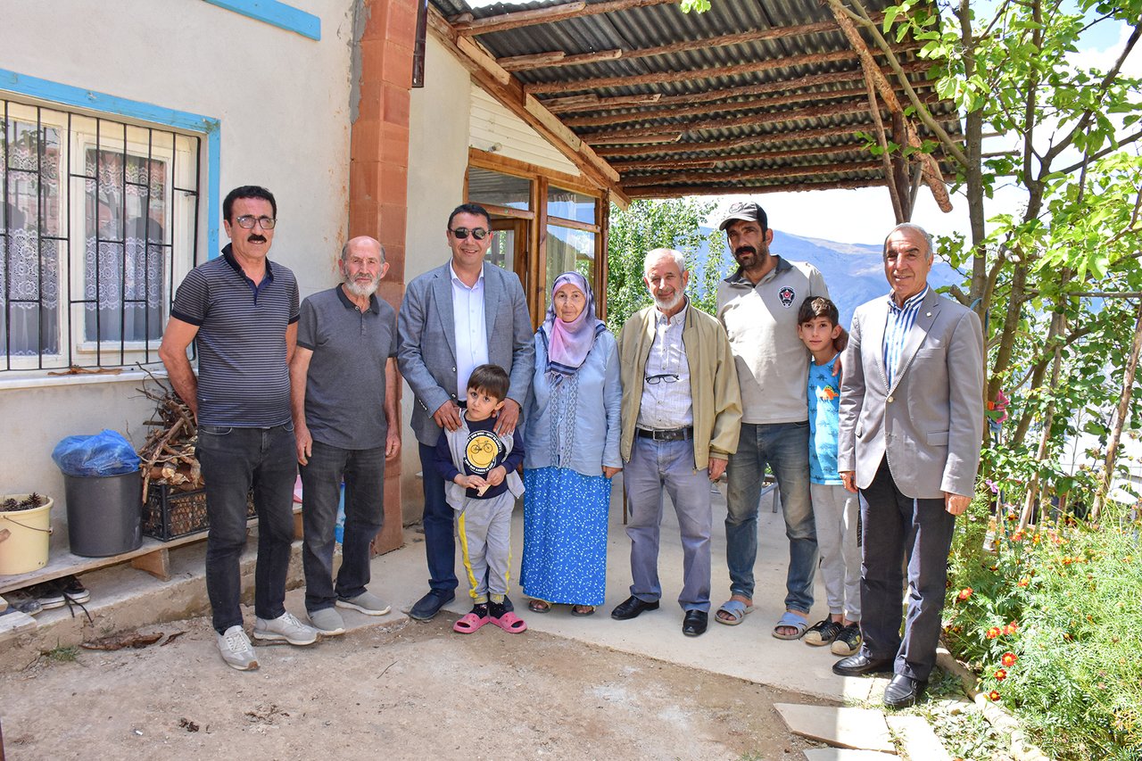 BAŞKANIMIZ, KIZILKÖY'Ü ŞEHİR MERKEZİNE BAĞLAYAN YOLDA ASFALT ÇALIŞMASI ÖNCESİ İNCELEME YAPTI