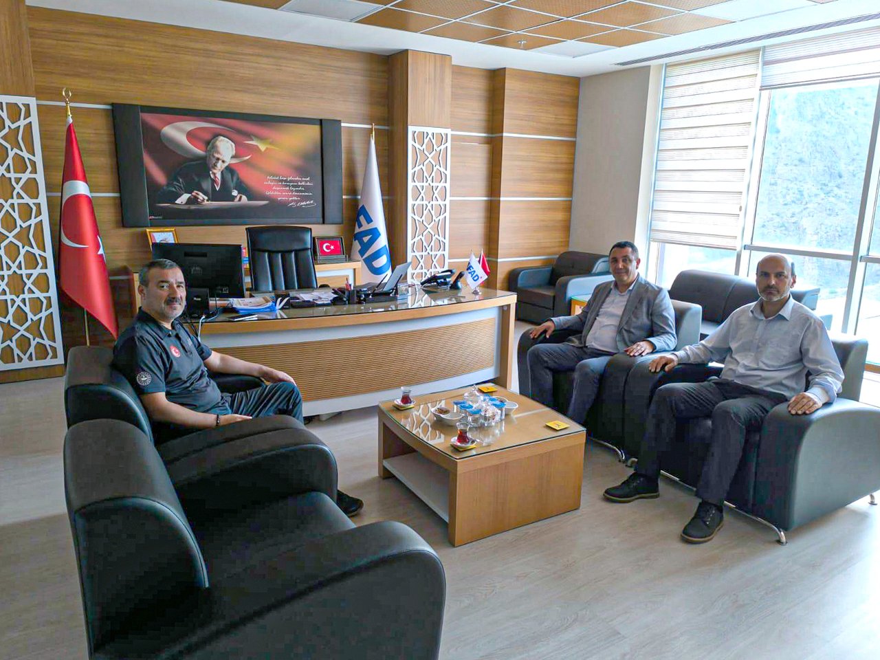 BAŞKANIMIZ, GÜMÜŞHANE İL AFET VE ACİL DURUM MÜDÜRLÜĞÜNE ATANAN HAYATİ KAYA'YI, ZİYARET ETTİ