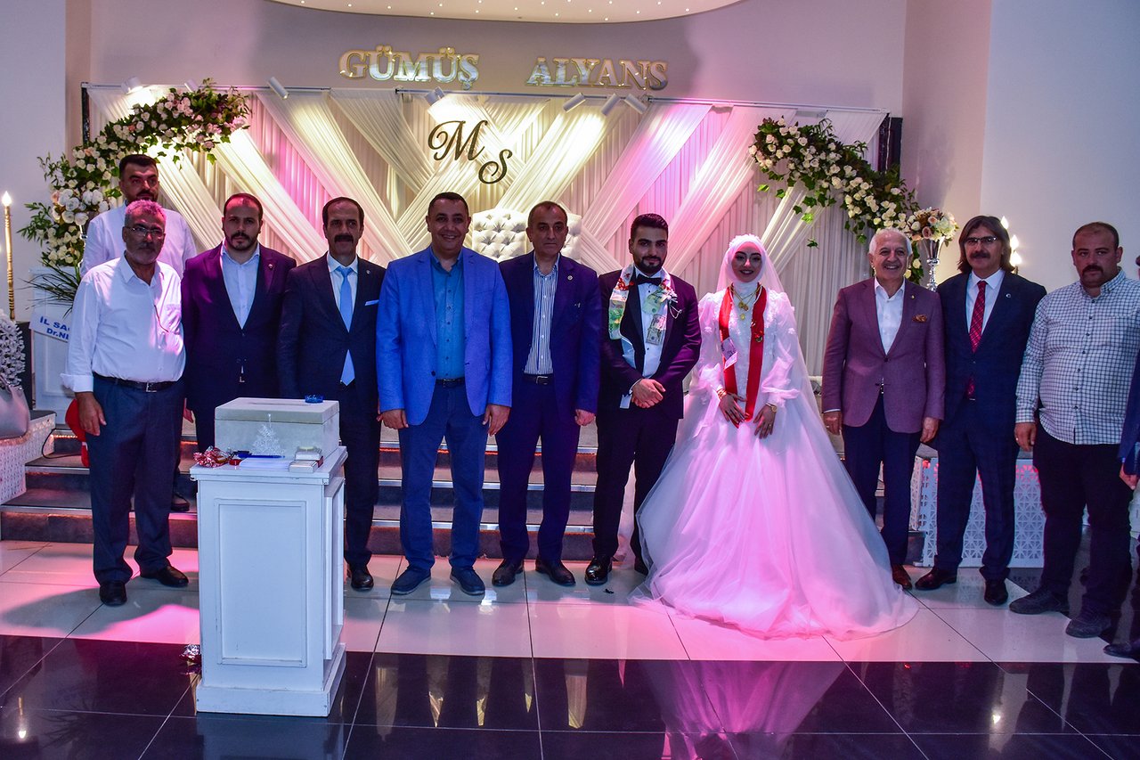BAŞKANIMIZ, MİRAY OLGUN VE SAMET YAKUT ÇİFTİNİN DÜĞÜN TÖRENLERİNE KATILDI