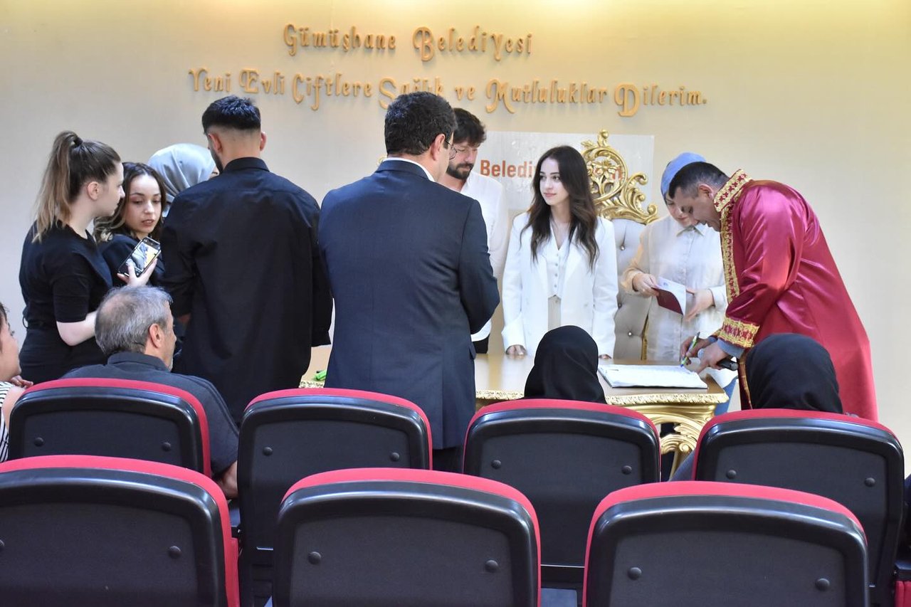 BAŞKANIMIZ, ZEHRANUR KALAYCI VE ABDÜLKADİR YAYA ÇİFTİMİZİN NİKAH AKİTLERİNİ GERÇEKLEŞTİRDİ