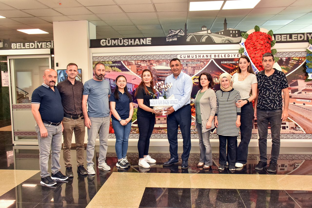 BAŞKANIMIZA GÜMÜŞHANE KIZILAY KAN BAĞIŞI MERKEZİ ÇALIŞANLARINDAN ZİYARET