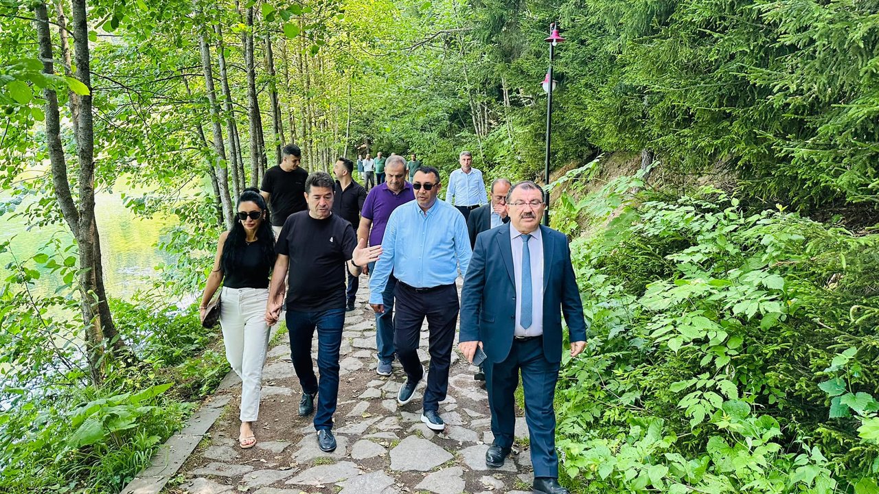 BAŞKANIMIZ, ŞAVŞAT BELEDİYE BAŞKANI SAYIN DURMUŞ AYDIN’A MİSAFİRPERVERLİKLERİ İÇİN TEŞEKKÜR ETTİ
