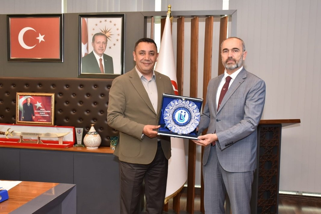 BAYBURT ÜNİVERSİTESİ REKTÖRÜNDEN, BAŞKANIMIZA ZİYARET