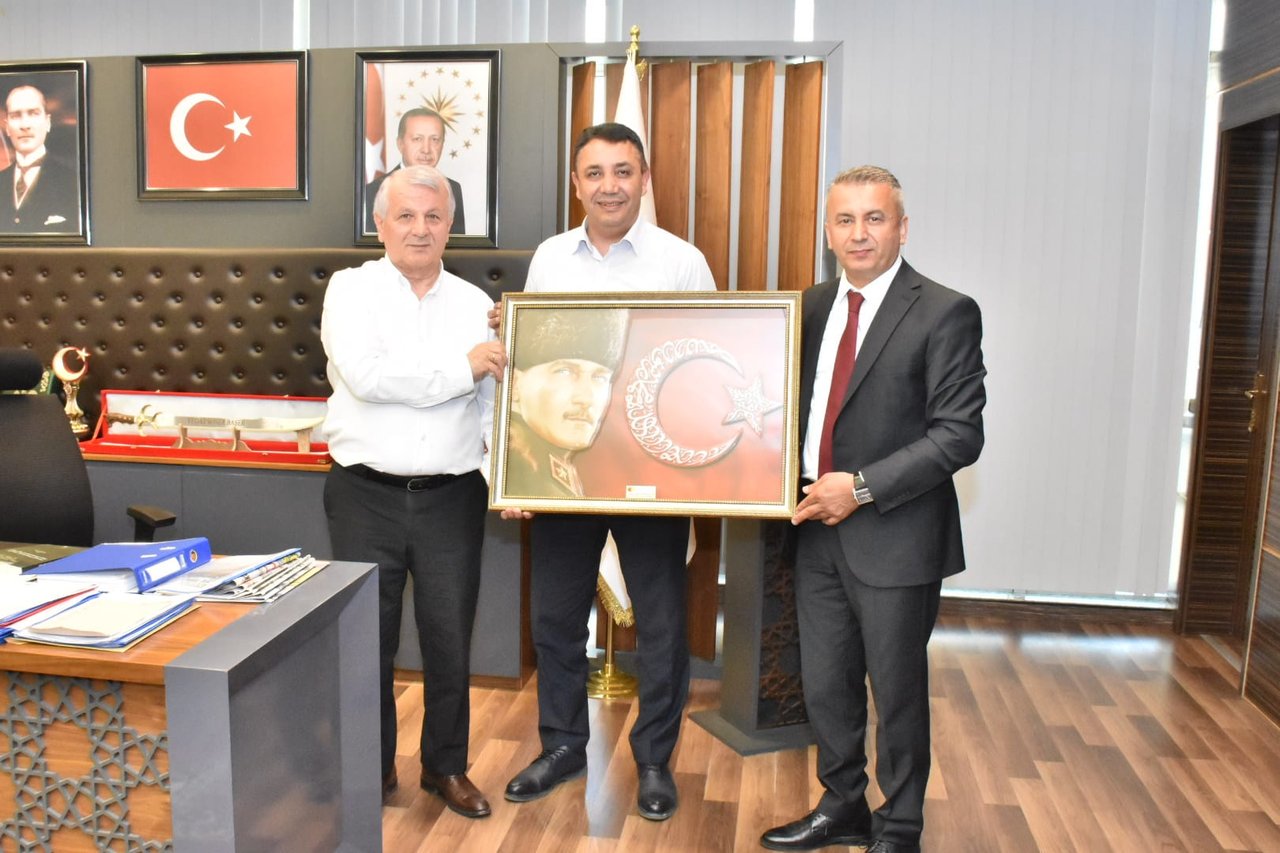 BAŞKANIMIZ, NAZİK ZİYARETLERİNDEN DOLAYI TEŞEKKÜR ETTİ