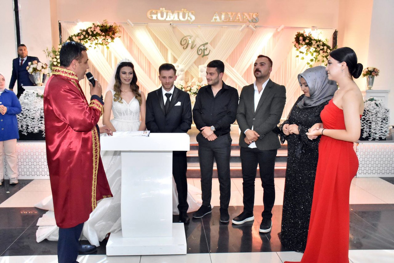 BAŞKANIMIZ NİKAH KIYDI, DÜĞÜN TÖRENLERİNE KATILDI