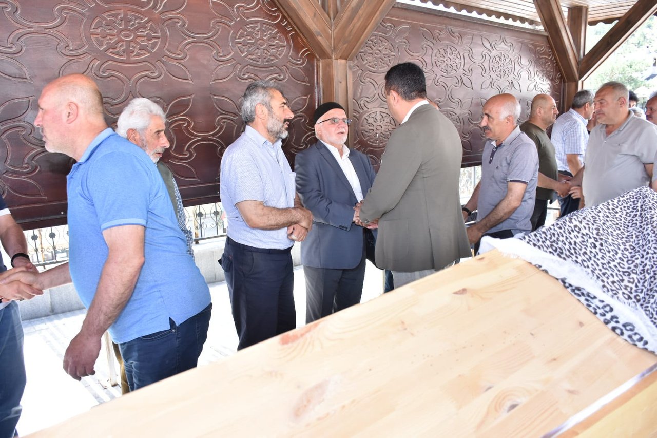 BAŞKANIMIZ, FİRDEVS DEMİRHAN, KEMAL AŞKIN VE ZEHRA ÖKTEM’İN CENAZELERİNE KATILDI