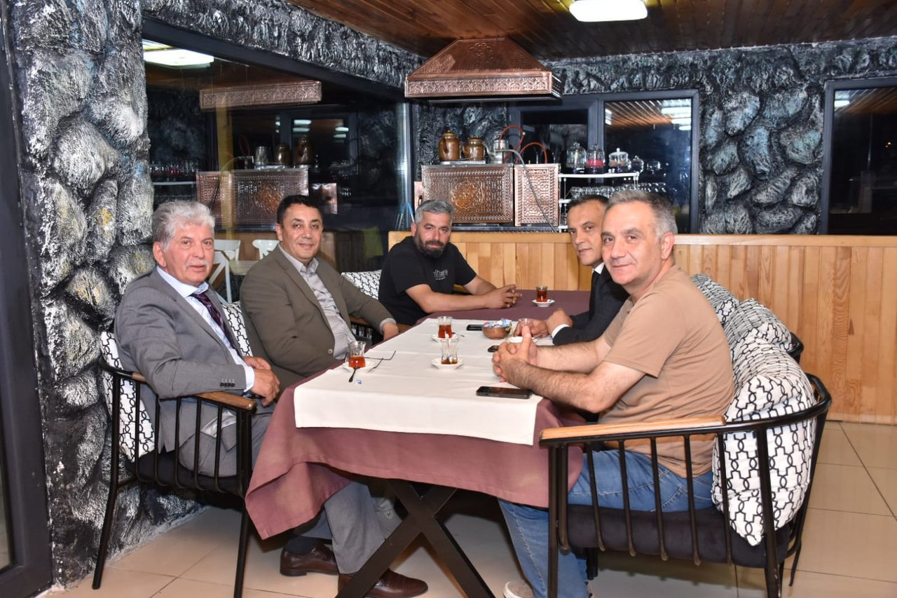 BAŞKANIMIZ, ÖZKÜRTÜN BELEDİYE BAŞKANIMIZ YAKUP TURGUT’A MİSAFİRPRVERLİĞİ İÇİN TEŞEKKÜR ETTİ