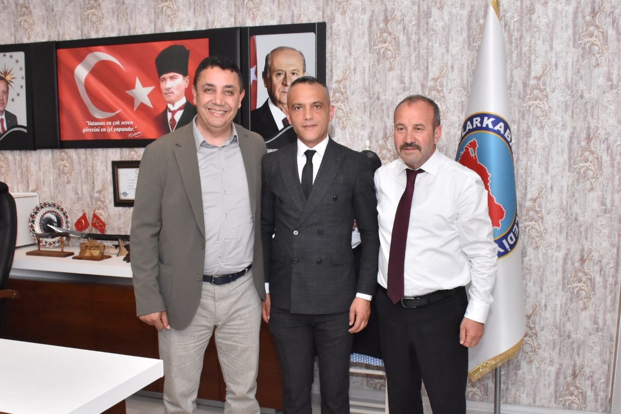 BAŞKANIMIZ, ARZULARKABAKÖY BELDEMİZDE BELEDİYE BAŞKANIMIZ VE HEMŞEHRİLERİMİZLE BAYRAMLAŞTI.