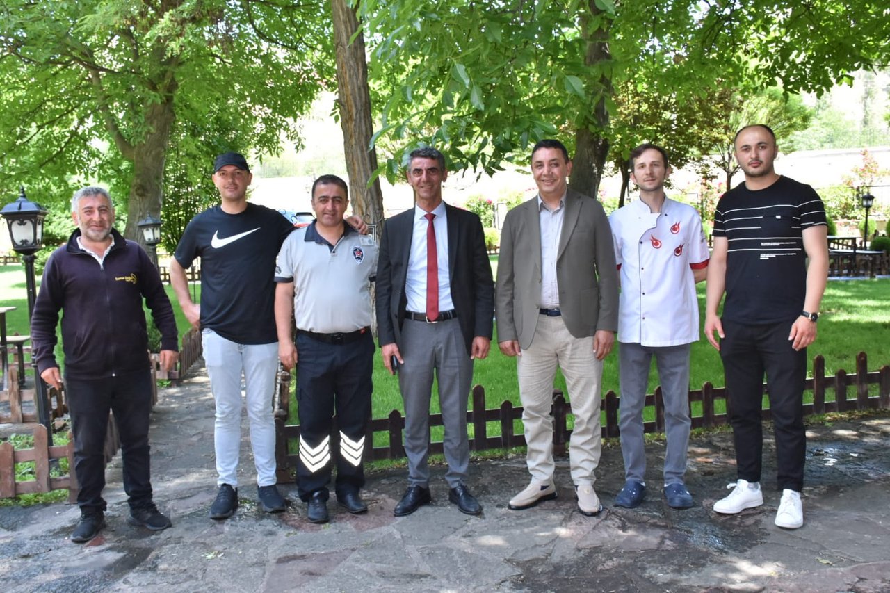 BAŞKANIMIZ, İTFAİYE MÜDÜRLÜĞÜ VE SEMA DOĞAN YAŞAM ALANINI PERSONELLERİMİZLE BAYRAMLAŞTI