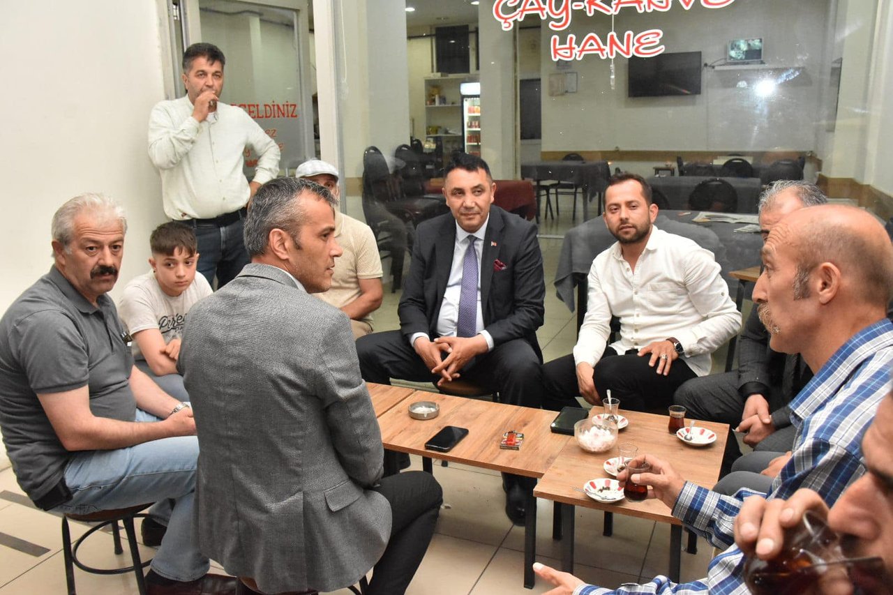 BAŞKANIMIZ CUMHURİYET CADDESİNDEKİ ESNAFLARIMIZI ZİYARET ETTİ