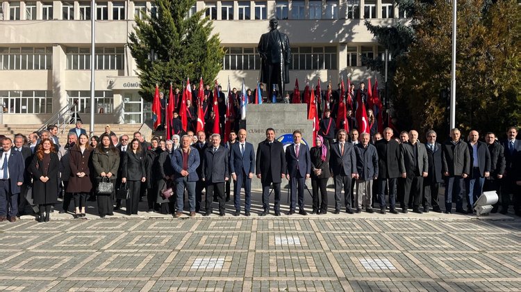 BAŞKANIMIZ, 24 KASIM ÖĞRETMENLER GÜNÜ KAPSAMINDA, ATATÜRK ANITINA ÇELENK SUNMA TÖRENİNE KATILDI