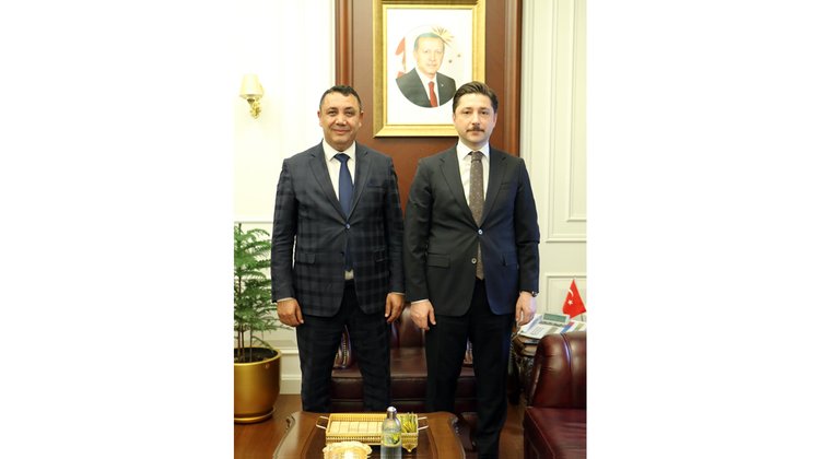 BAŞKANIMIZ, ADALET BAKAN YARDIMCILIĞI GÖREVİNE ATANAN SAYIN BURAK CEYHAN’I ZİYARET ETTİ