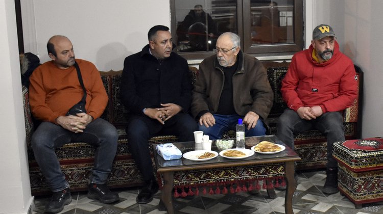 BAŞKANIMIZ, ARİFE KARA’NIN AİLESİ VE YAKINLARINA TAZİYE ZİYARETİNDE BULUNDU