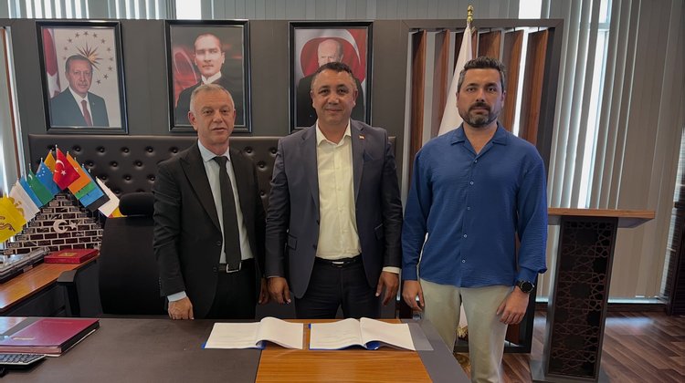 BAŞKANIMIZ, BURS DESTEĞİ SAĞLANMASINA YÖNELİK İŞ BİRLİĞİ PROTOKOLÜNÜ İMZALADI
