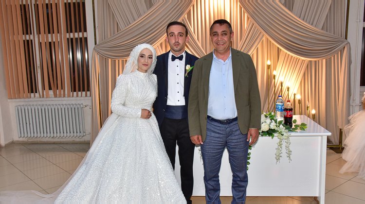 BAŞKANIMIZ, BÜŞRA ER VE İHSAN KABAN ÇİFTİMİZİN DÜĞÜN TÖRENLERİNE KATILDI