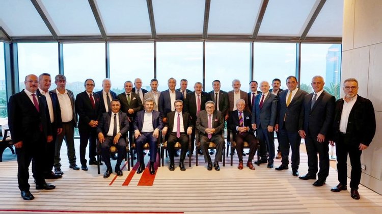 BAŞKANIMIZ, DOĞAN HOLDİNG ONURSAL BAŞKANI, KIYMETLİ BÜYÜĞÜMÜZ SAYIN AYDIN DOĞAN’I ZİYARET ETTİ