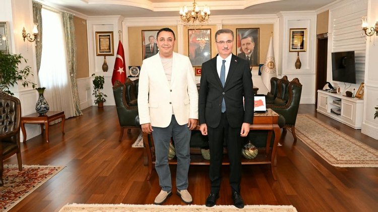 BAŞKANIMIZ, ERZURUM VALİSİ SAYIN AYDIN BARUŞ’U MAKAMINDA ZİYARET ETTİ