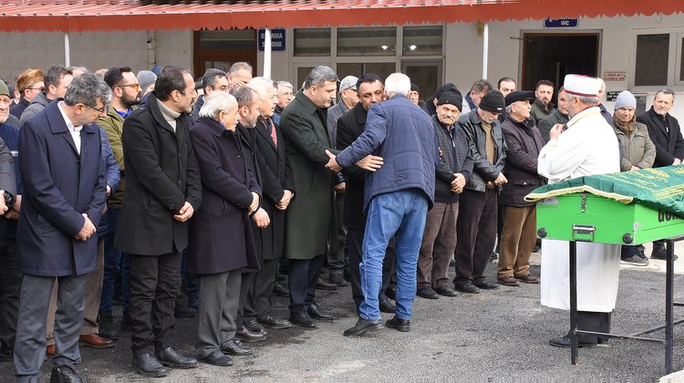 BAŞKANIMIZ, ESKİBAĞLAR MAHALLESİ SAKİNLERİNDEN, AYSEL KÖMÜRCÜOĞLU'NU EBEDİYETE UĞURLADI