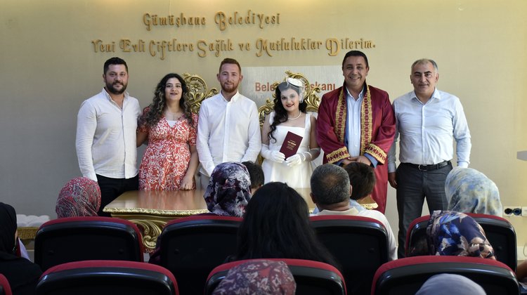 BAŞKANIMIZ, FATMA TAŞDELEN VE EMRE SEVİNÇ KARDEŞLERİMİZİN NİKAH AKDİNİ GERÇEKLEŞTİRDİ