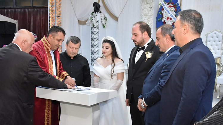 BAŞKANIMIZ, GÜLNİHAL KOCAGÖZ İLE HASAN BASRİ MERMER ÇİFTİMİZİN NİKAHLARINI KIYDI