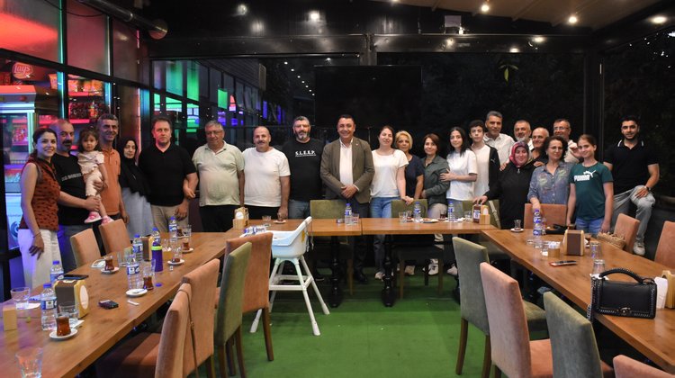 BAŞKANIMIZ, GÜMÜŞHANE LİSESİ YILLARINDA AYNI SINIFTA OKUDUĞU OKUL ARKADAŞLARIYLA BULUŞTU
