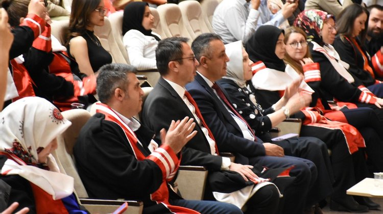 BAŞKANIMIZ, GÜMÜŞHANE ÜNİVERSİTESİ SAĞLIK BİLİMLERİ FAKÜLTESİNİN MEZUNİYET TÖRENİNE KATILDI