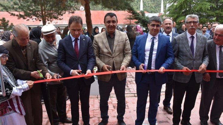 BAŞKANIMIZ, HAYAT BOYU ÖĞRENME HAFTASI KAPSAMINDA DÜZENLENEN YIL SONU SERGİSİNE KATILDI