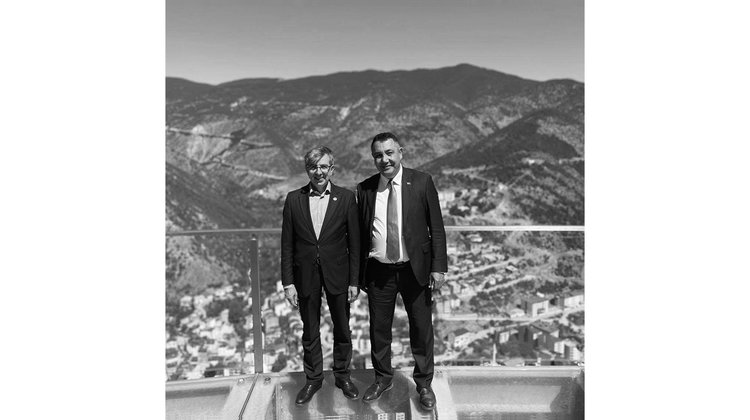 BAŞKANIMIZ, İL GENEL MECLİSİ ÜYEMİZ HASAN ÇİÇEK’İN AİLESİNE VE YAKINLARINA BAŞSAĞLIĞI DİLEDİ